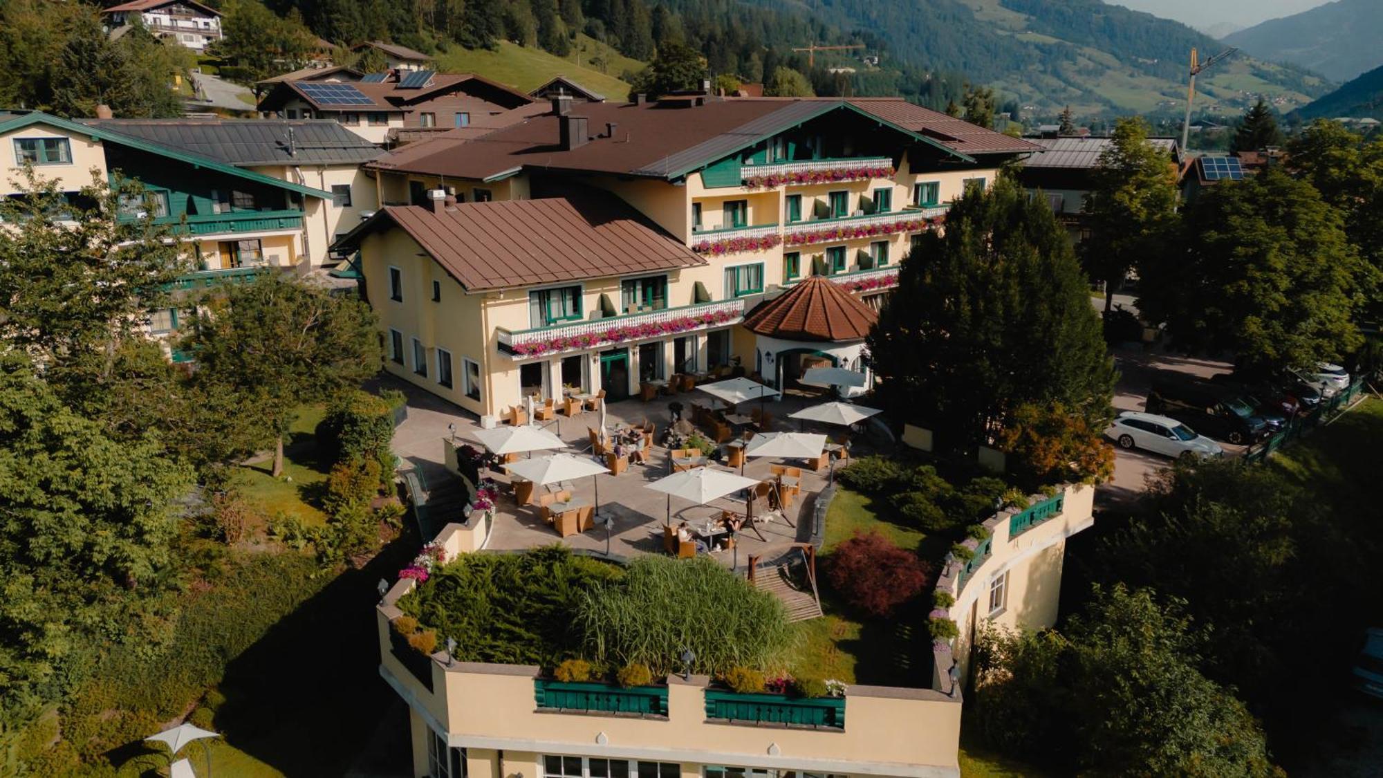 Hotel Zum Stern - Bergbahnen Inklusive Im Sommer 2025 Bad Hofgastein Buitenkant foto
